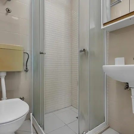 Apartment With Parking Space - 21544