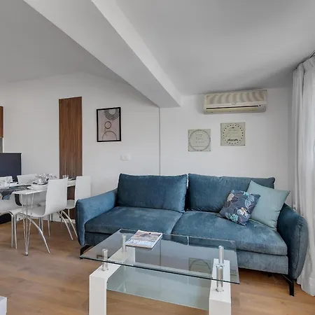 Apartment With A Parking Space - 21544 Makarska