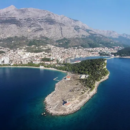 With A Parking Space - 21544 Makarska