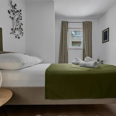 With A Parking Space - 21544 Apartment Makarska