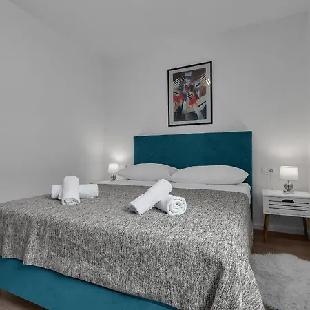 Apartment With A Parking Space - 21544