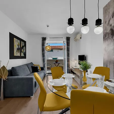 Apartment With A Parking Space - 21544 Makarska