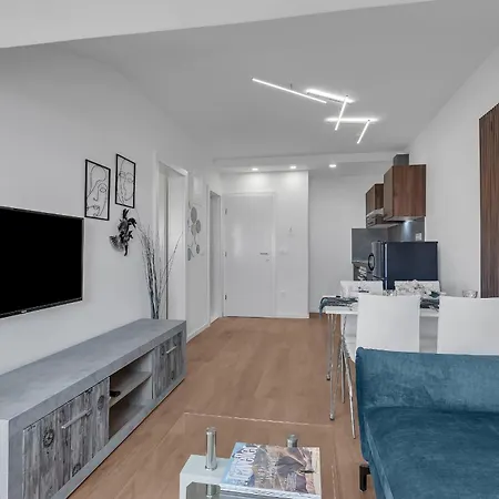 With A Parking Space - 21544 Makarska
