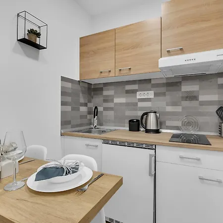With A Parking Space - 21544 Makarska