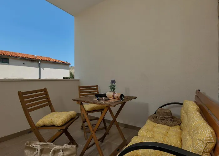 With Parking Space - 21544 Apartment Makarska