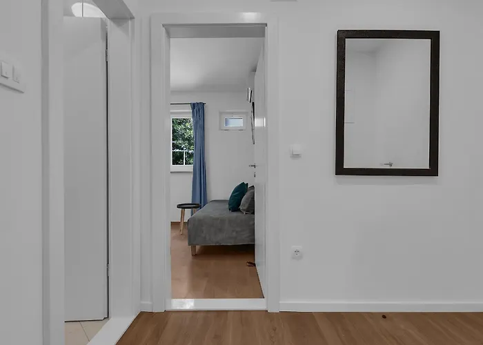 Apartment With Parking Space - 21544