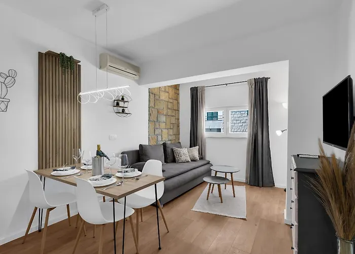 With Parking Space - 21544 Apartment