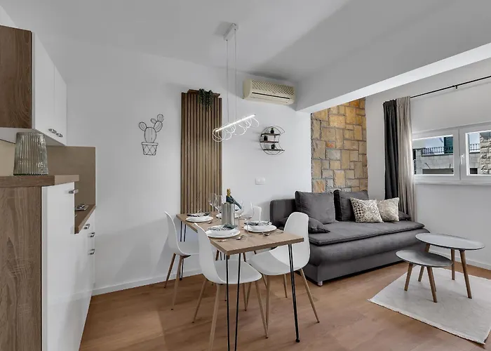 Apartment With Parking Space - 21544 *
